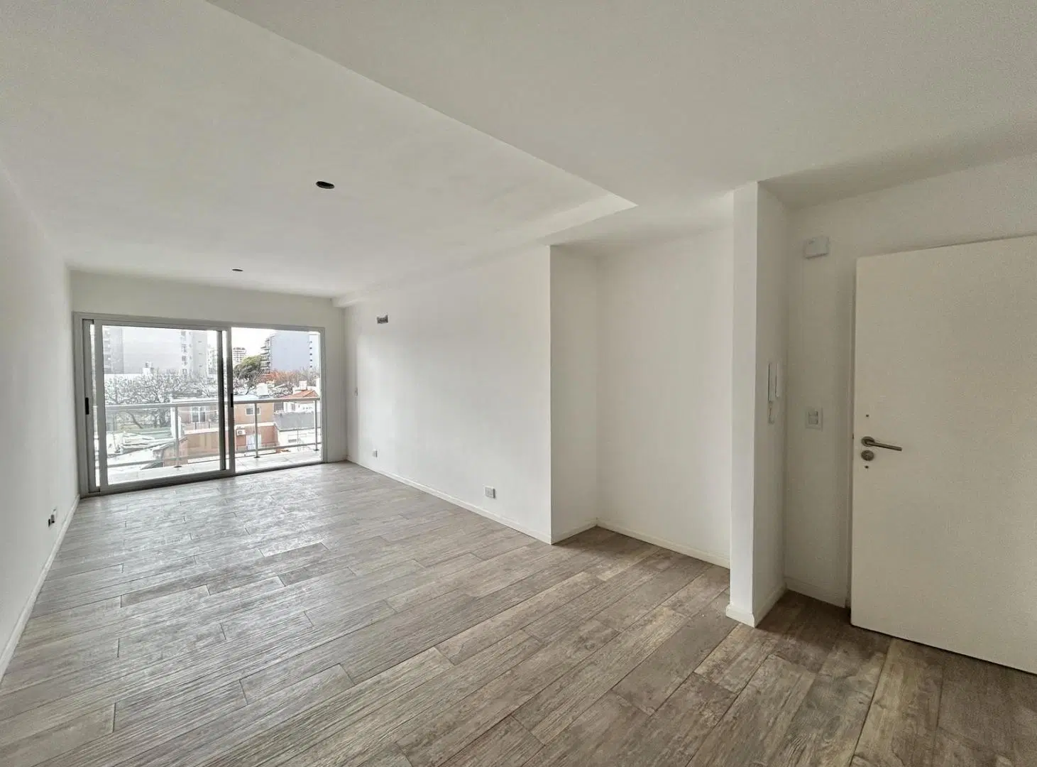VENTA DEPARTAMENTO A ESTRENAR, MONOAMBIENTE CON BALCÓN, MUY LUMINOSO EN SAAVEDRA! 3