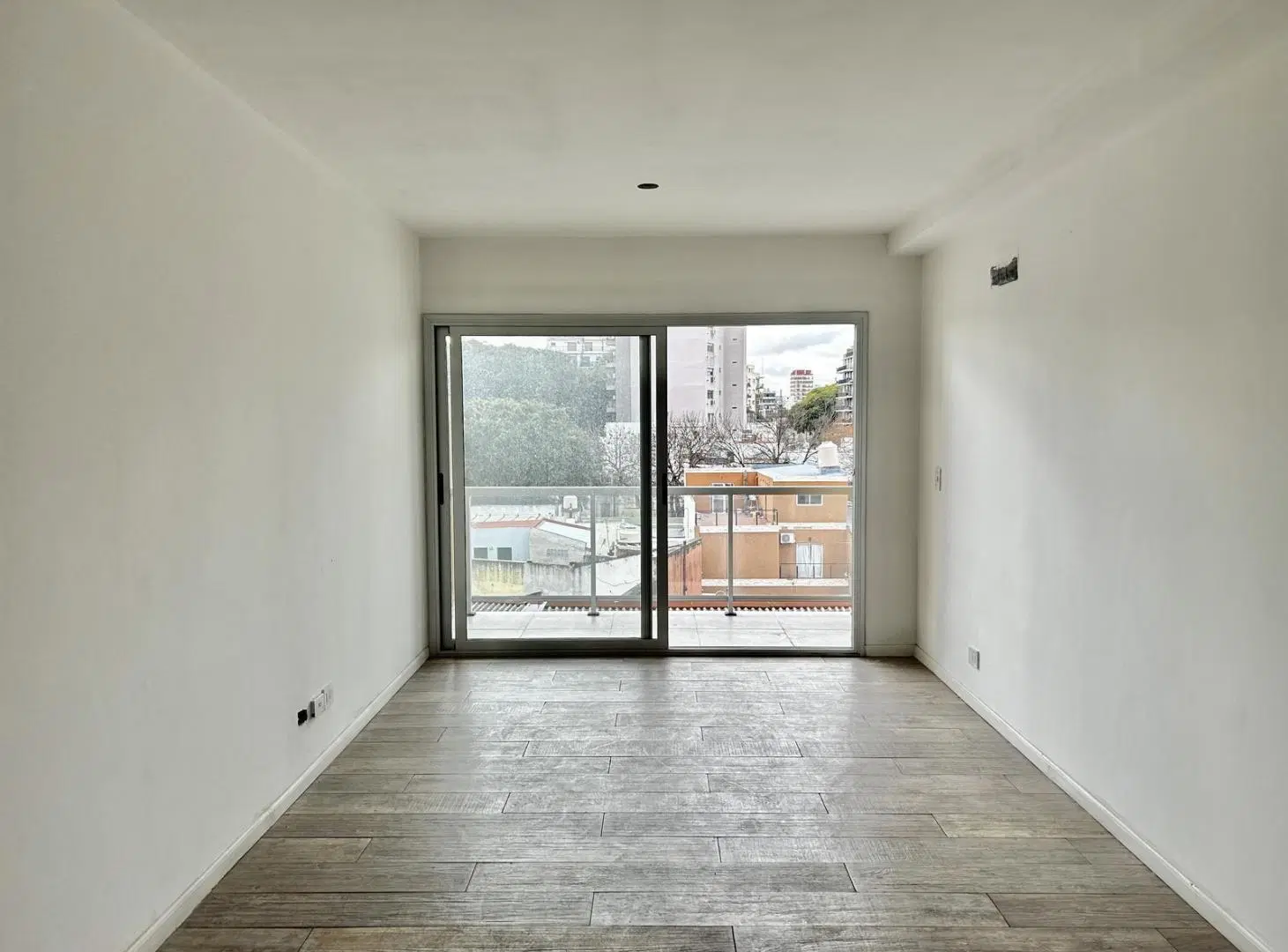 VENTA DEPARTAMENTO A ESTRENAR, MONOAMBIENTE CON BALCÓN, MUY LUMINOSO EN SAAVEDRA! 4