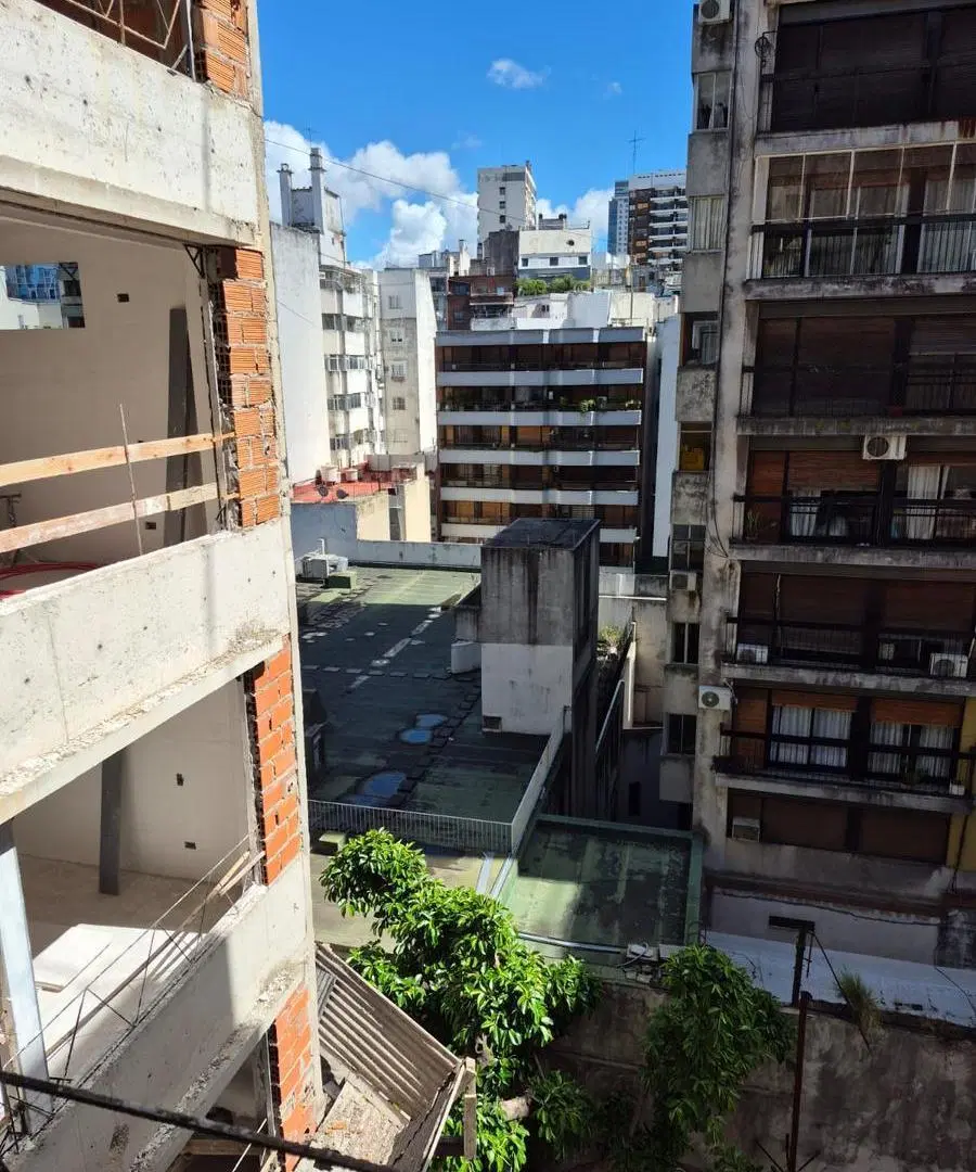 Venta Departamento 3 ambientes con 2 baños completos en Construcción en Barrio Norte 5