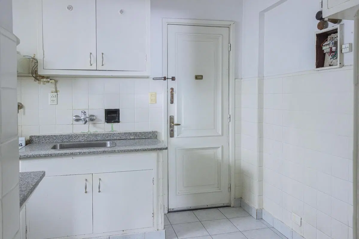 VENTA DEPARTAMENTO 4 AMBIENTES CON DEPENDENCIA OPORTUNIDAD  EN PALERMO - Apto credito hipotecario 5