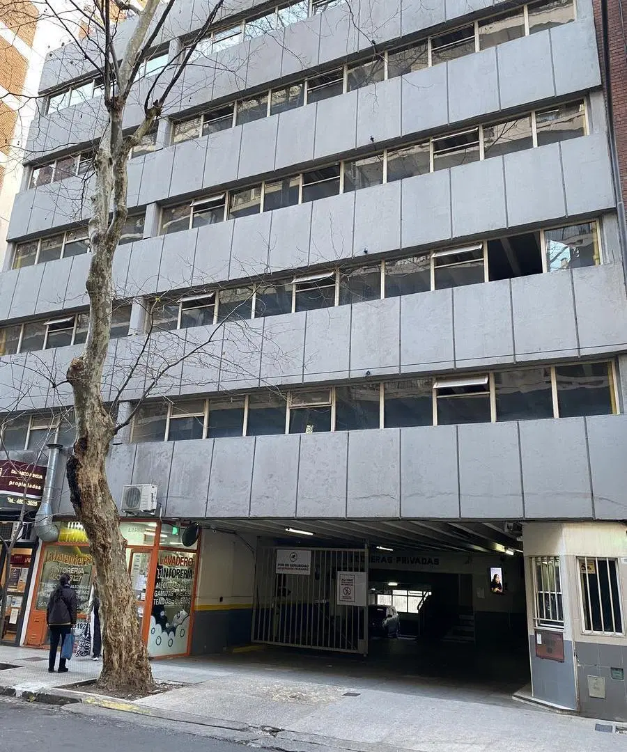 VENTA COCHERA FIJA Y CUBIERTA DE 12,34m², CÓMODA RAMPA, EN RECOLETA 5