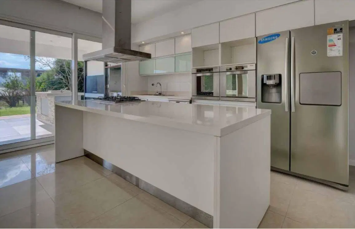 Casa 7 ambientes Barrio El Yacht Nordelta con muelle 5