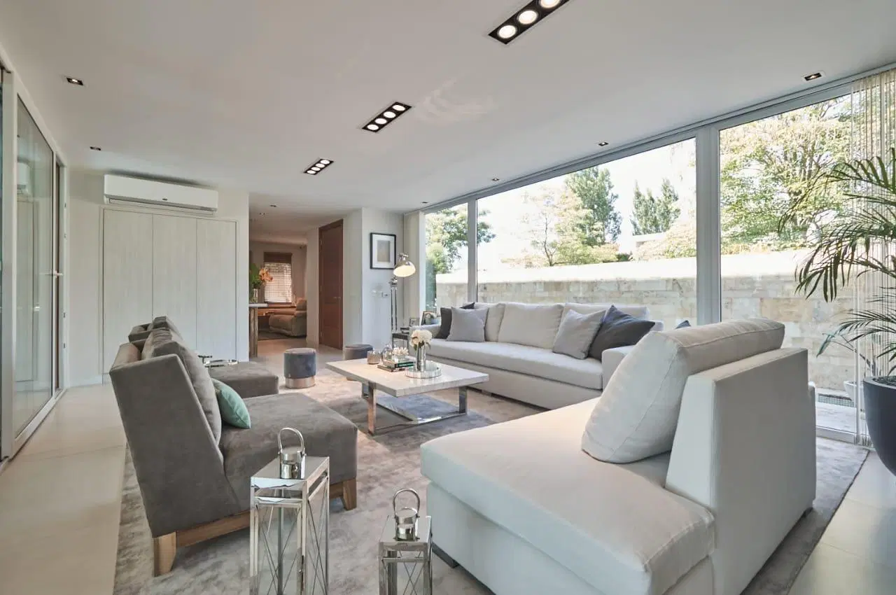 Casa 10 amb en Barrio El Golf, 1250m2 sup total, 550 m2 construidos, salida a dos calles 5