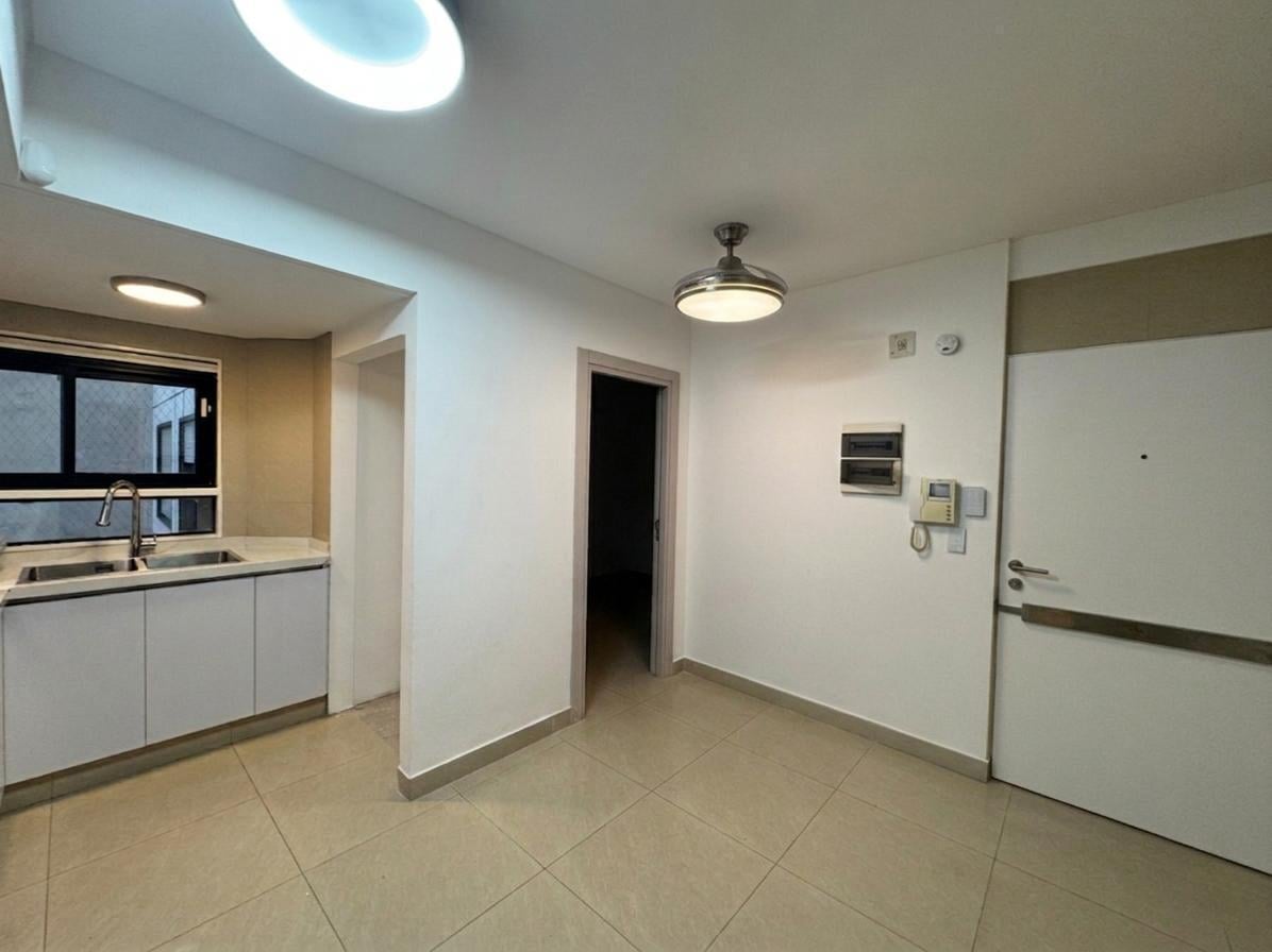 VENTA DEPARTAMENTO 4 AMBIENTES CON BALCON DEPENDENCIA Y COCHERA BELGRANO APTO CREDITO