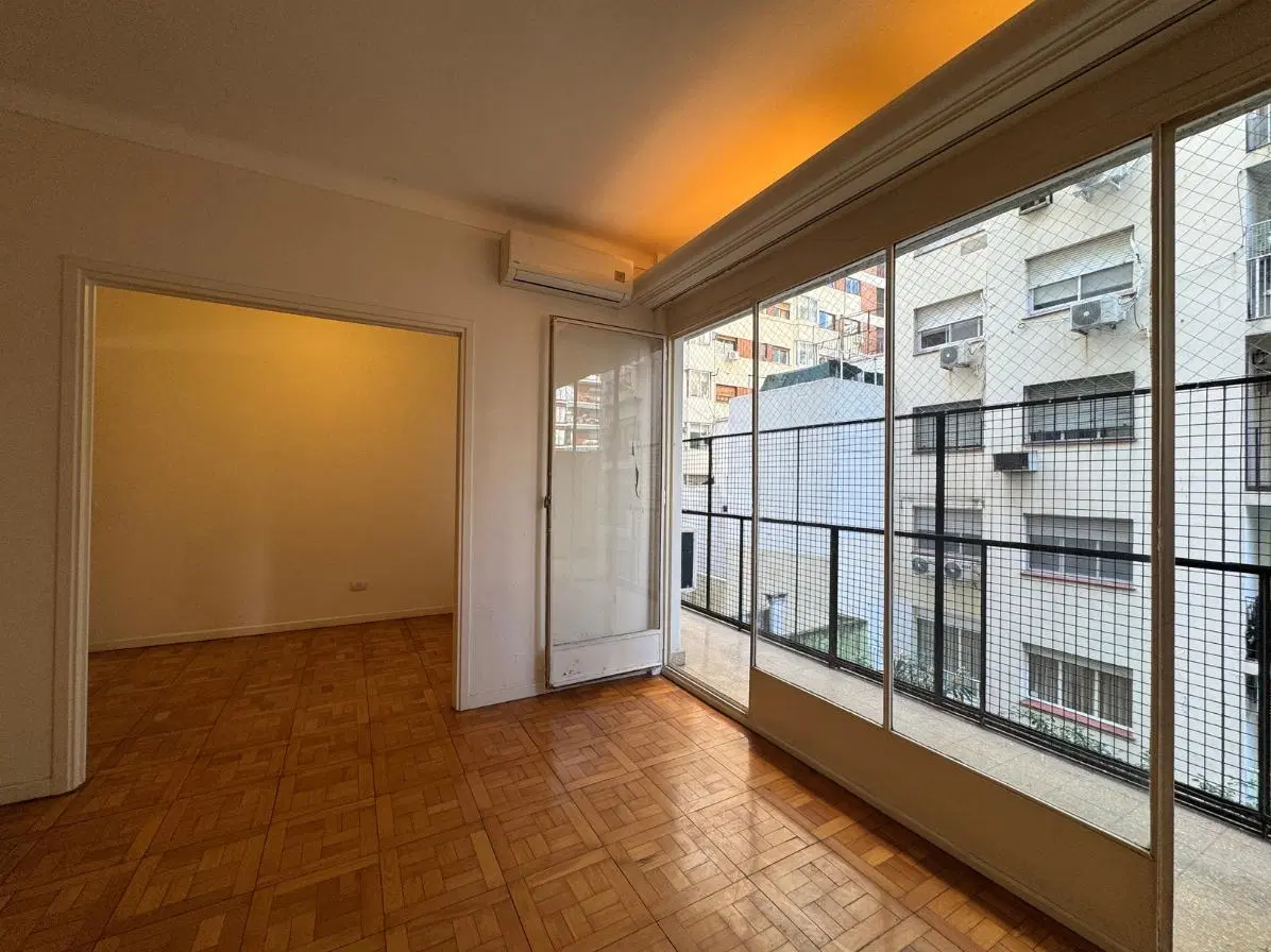 VENTA DEPARTAMENTO 4 AMBIENTES CON DEPENDENCIA EN BARRIO NORTE / PALERMO APTO CREDITO HIPOTECARIO 4