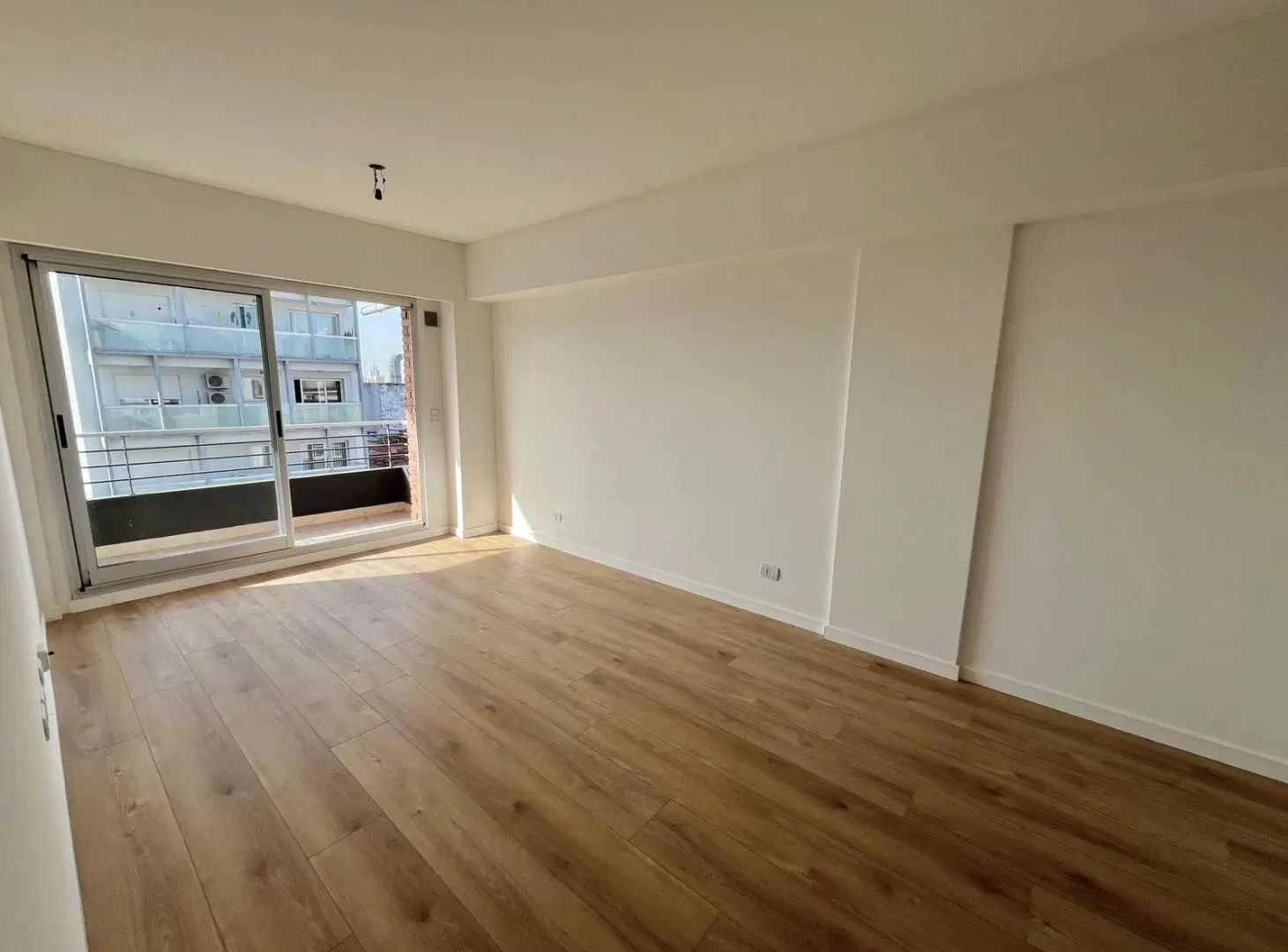 Venta Semipiso 3 ambientes con Balcón Corrido en piso alto en Villa Urquiza 3