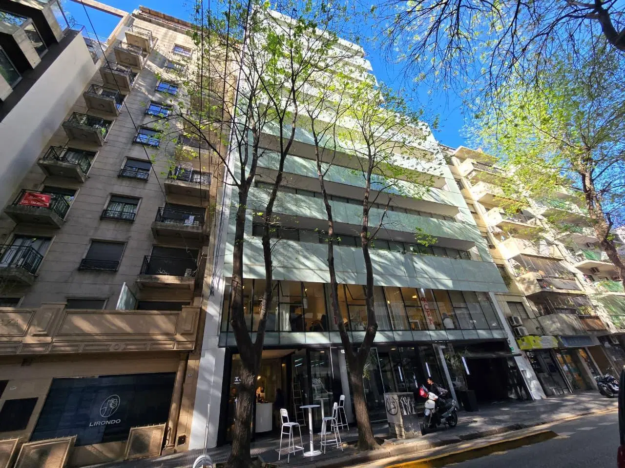 Alquiler Oficina con cochera en el barrio de Las Cañitas 4