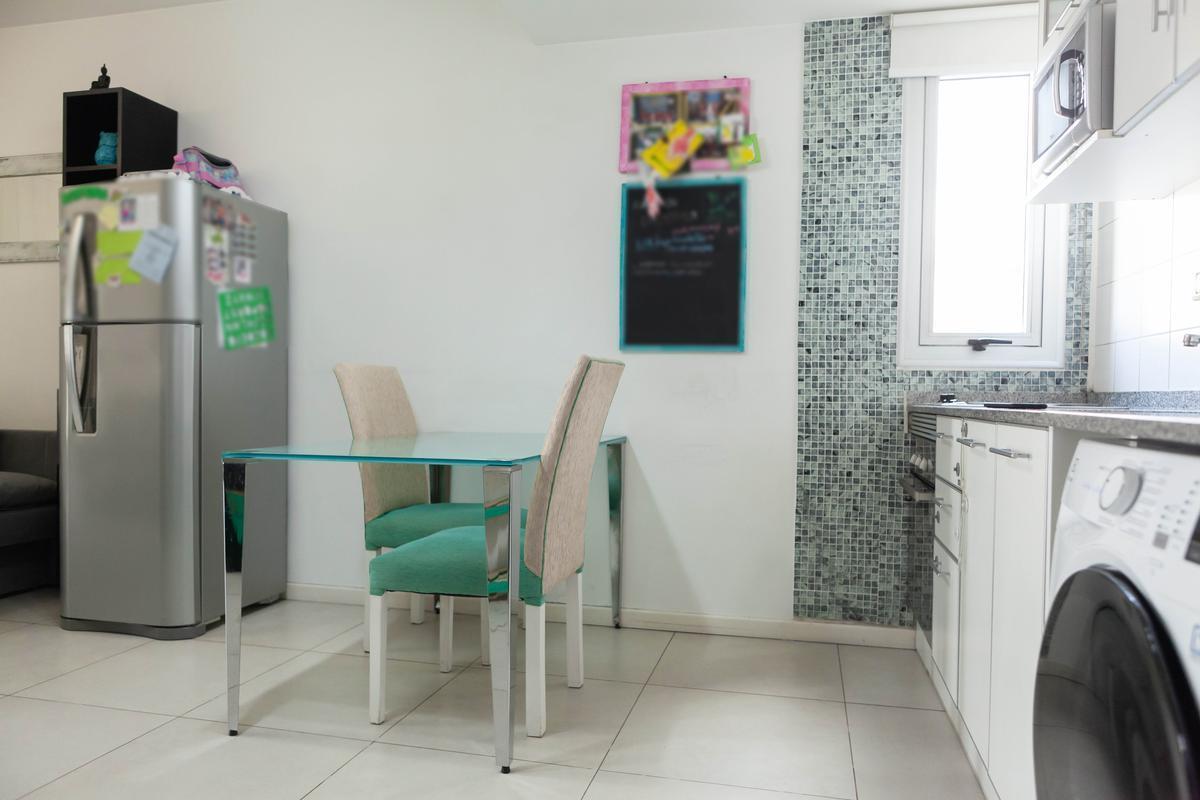 Foto de VENTA DEPARTAMENTO 2 AMBIENTES CON BAULERA Y COCHERA APTO CREDITO HIPOTECARIO EN CONSTITUCION, imagen 1