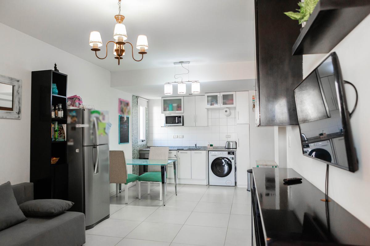 Foto de VENTA DEPARTAMENTO 2 AMBIENTES CON BAULERA Y COCHERA APTO CREDITO HIPOTECARIO EN CONSTITUCION, imagen 5