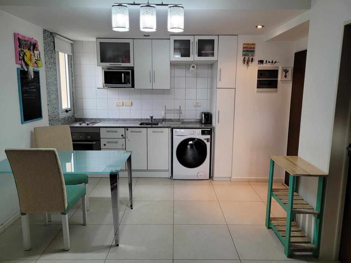 Foto de VENTA DEPARTAMENTO 2 AMBIENTES CON BAULERA Y COCHERA APTO CREDITO HIPOTECARIO EN CONSTITUCION, imagen 2