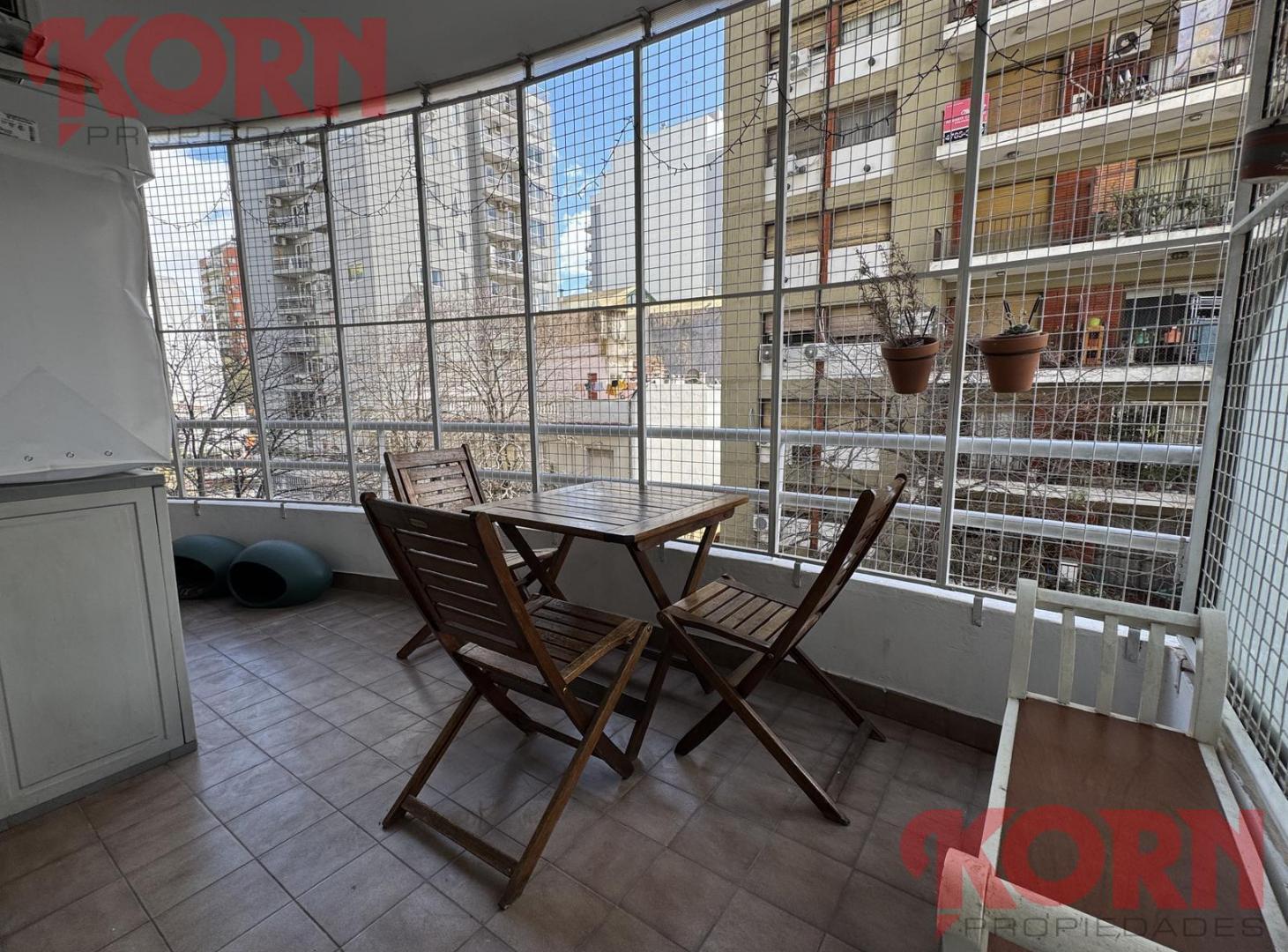 Foto de VENTA DEPARTAMENTO DE 4 AMBIENTES CON BALCON AL FRENTE COCHERA EN, imagen 5