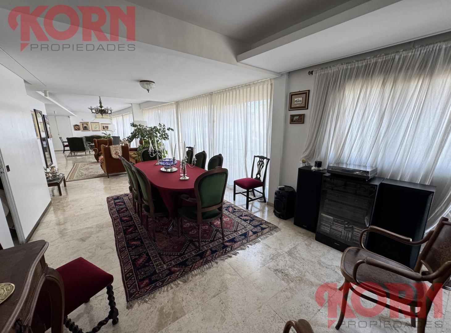 Foto de VENTA PISO ALTO DE 5 AMBIENTES CON BALCON, DEPENDENCIA, BAULERA Y, imagen 3
