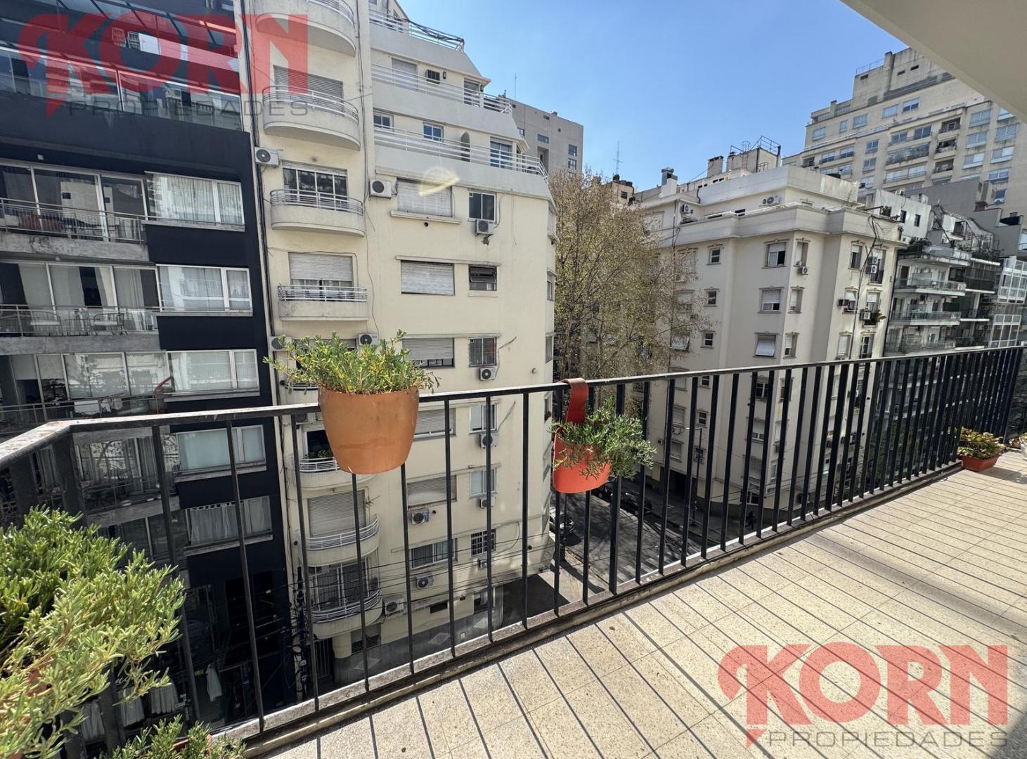 Foto de VENTA SEMIPISO DE 4 AMBIENTES CON BACLON, DEPENDENCIA, COCHERA Y, imagen 2