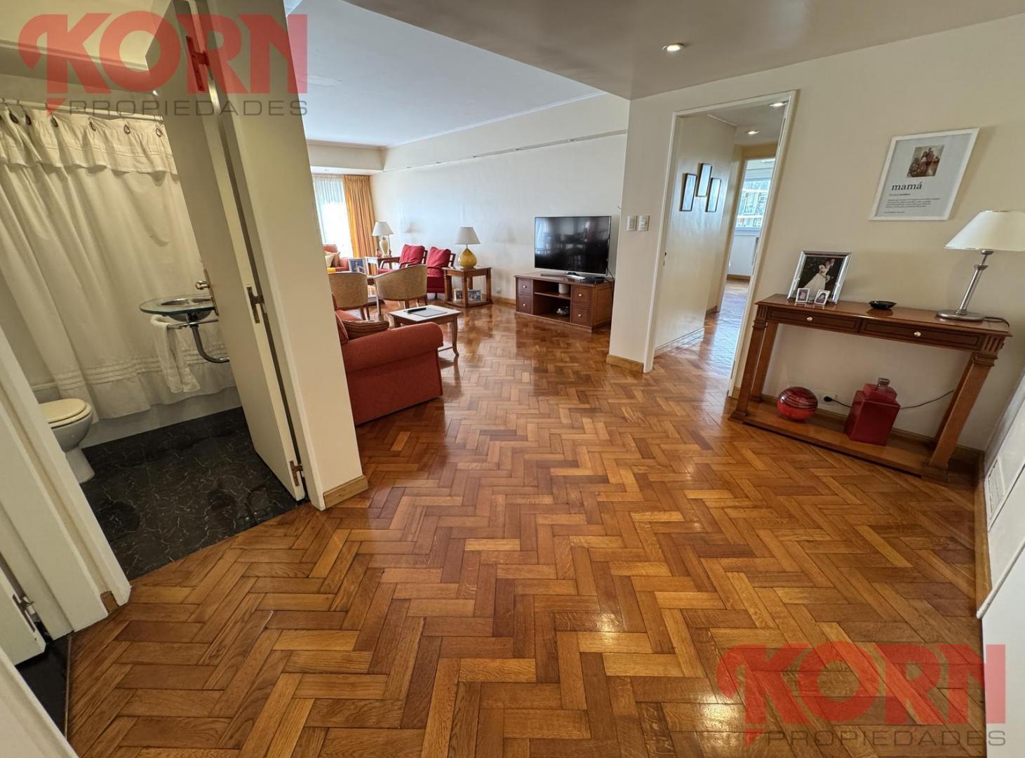Foto de VENTA SEMIPISO DE 4 AMBIENTES CON BACLON, DEPENDENCIA, COCHERA Y, imagen 3