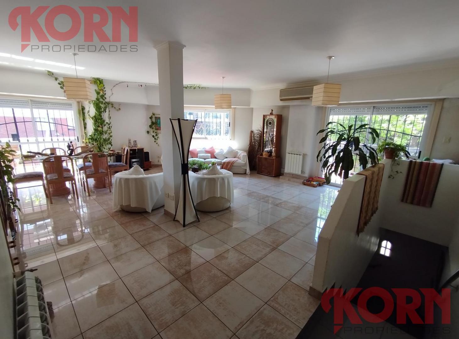 Foto de VENTA CASA DE 4 AMBIENTES CON DEPENDENCIA, COCHERA Y TERRAZA EN VILLA, imagen 4