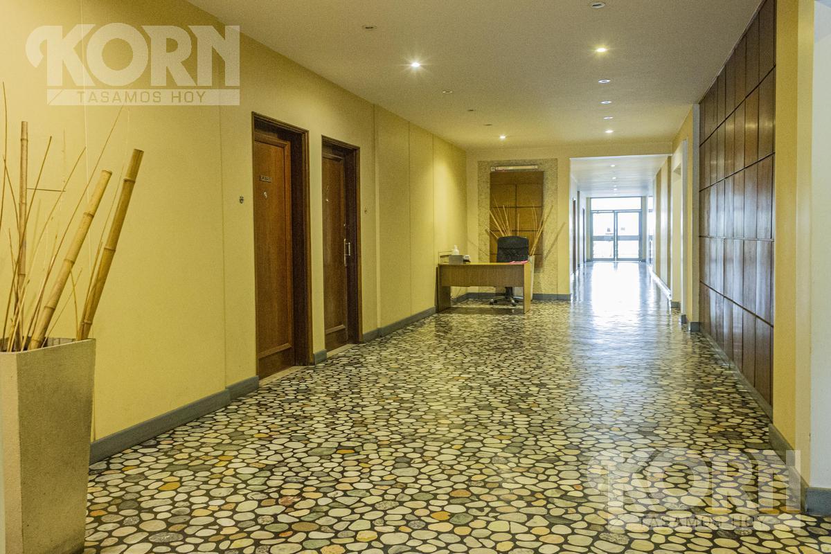 Foto de VENTA DEPARTAMENTO 4 AMBIENTES CON DEPENDENCIA OPORTUNIDAD EN PALERMO, imagen 2