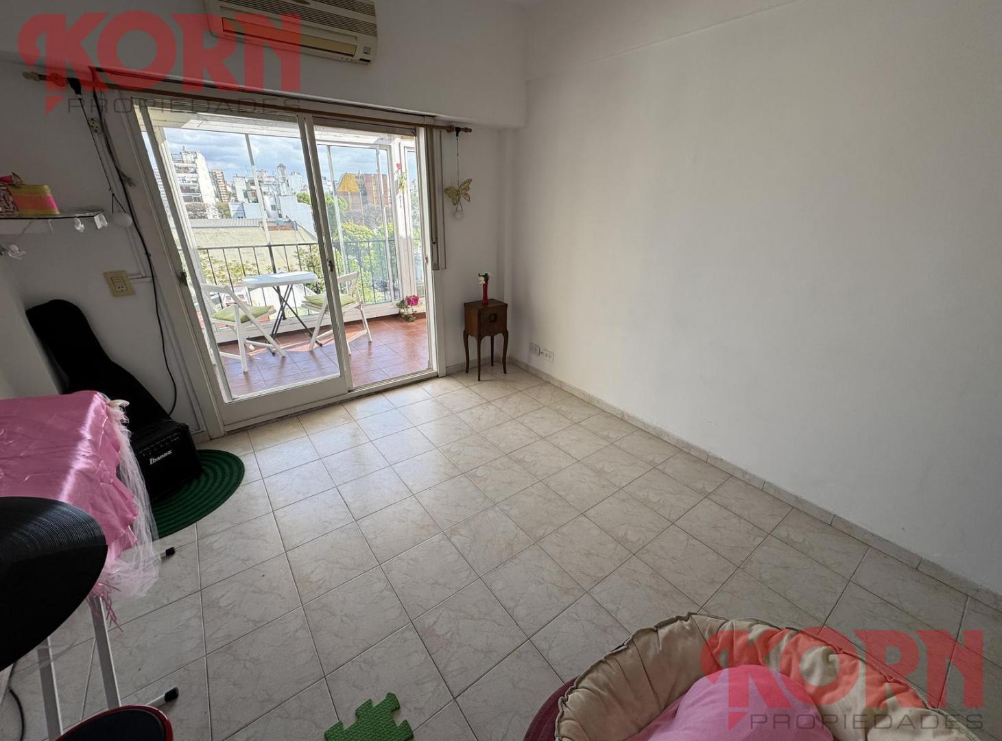 Foto de VENTA DEPARTAMENTO 2 AMBIENTES CON BALCÓN ATERRAZADO APTO PROFESIONAL Y, imagen 4
