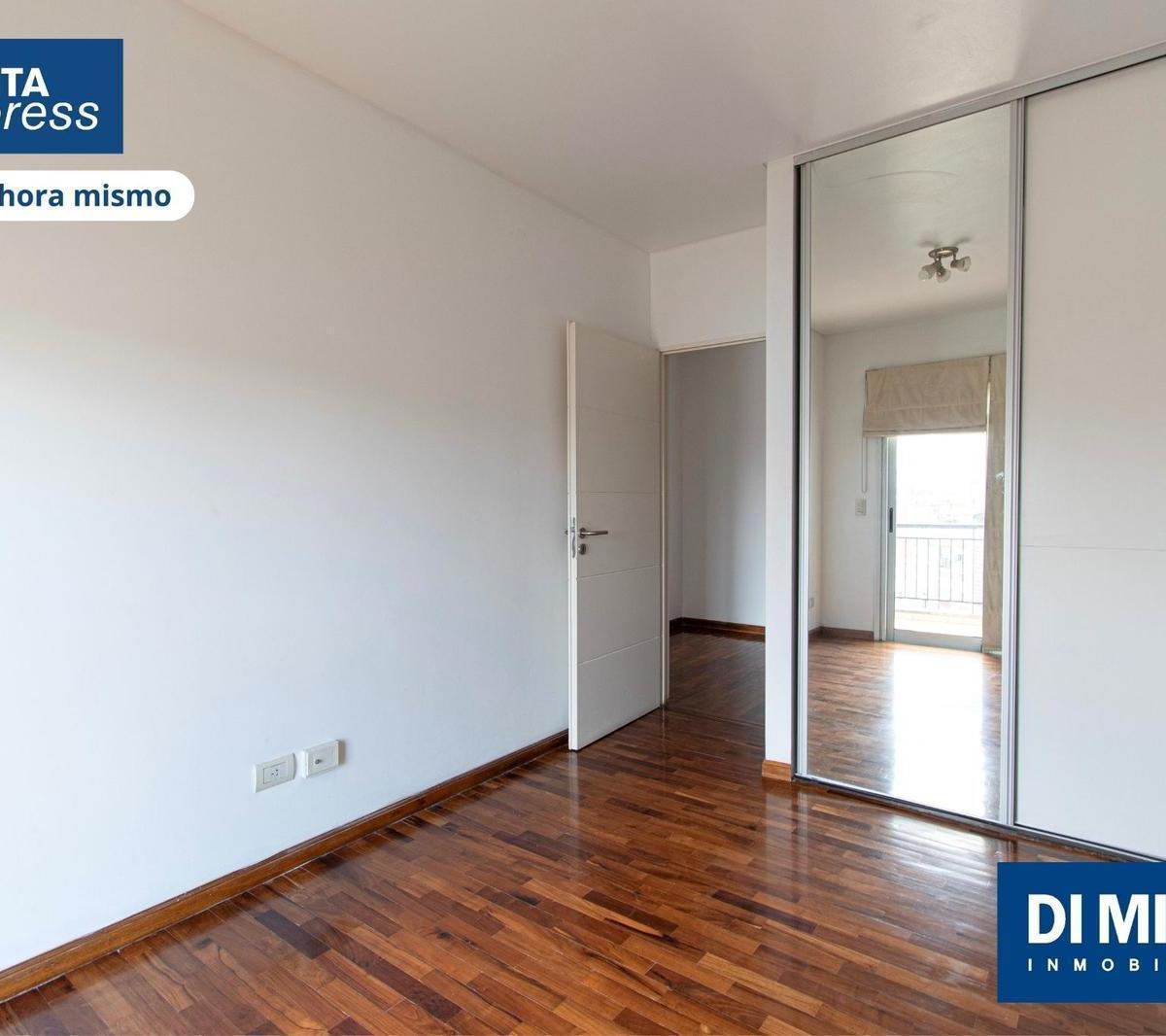 ¡El Edificio Que Estabas Buscando - 3 Amb con Cochera y Amenities! Visitalo Express Hoy! 3