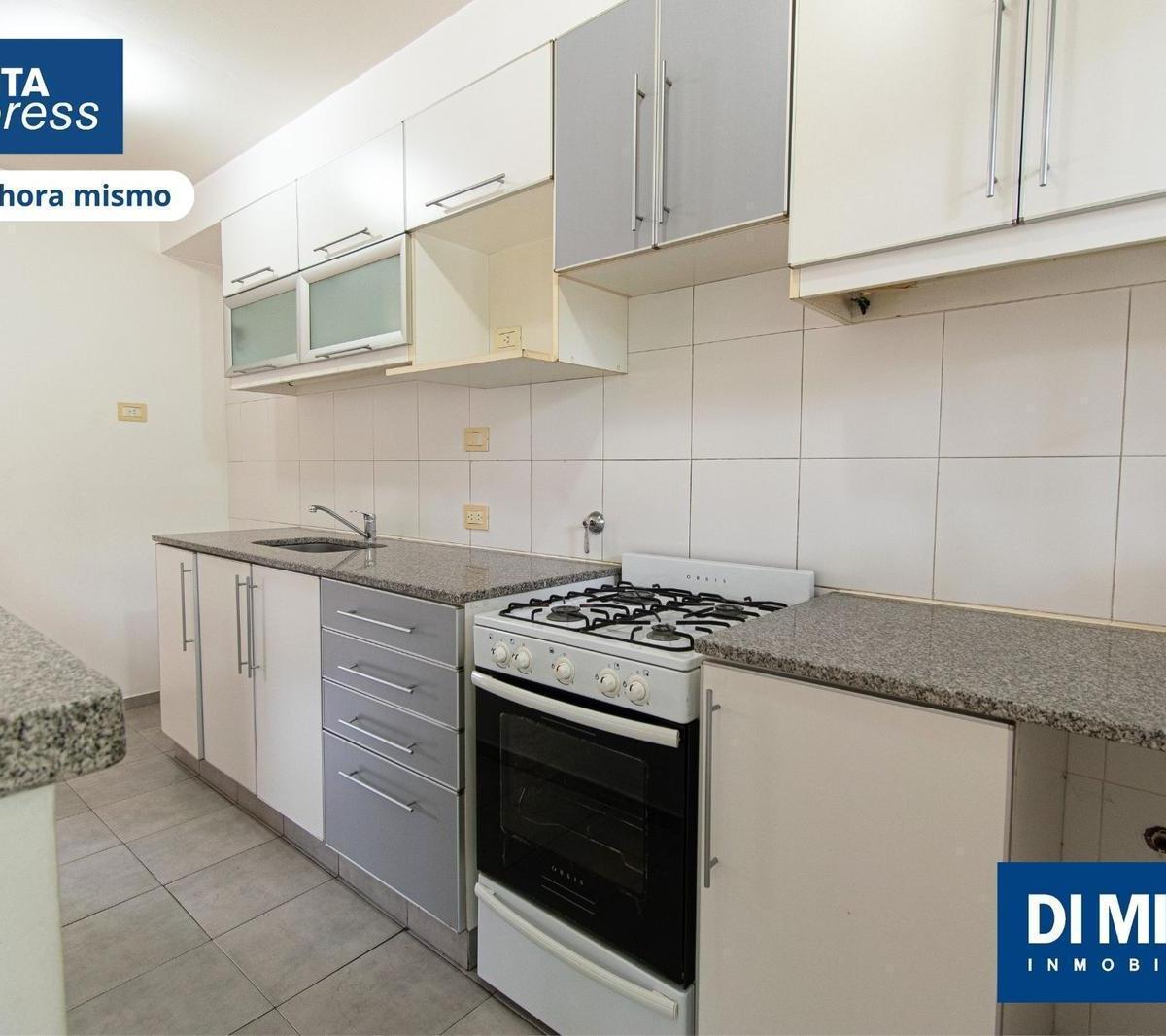 Ambientes con Estilo y Comodidad Para Vivir Cada Momento. ¡2 Ambientes con Balcón en Barracas! 1