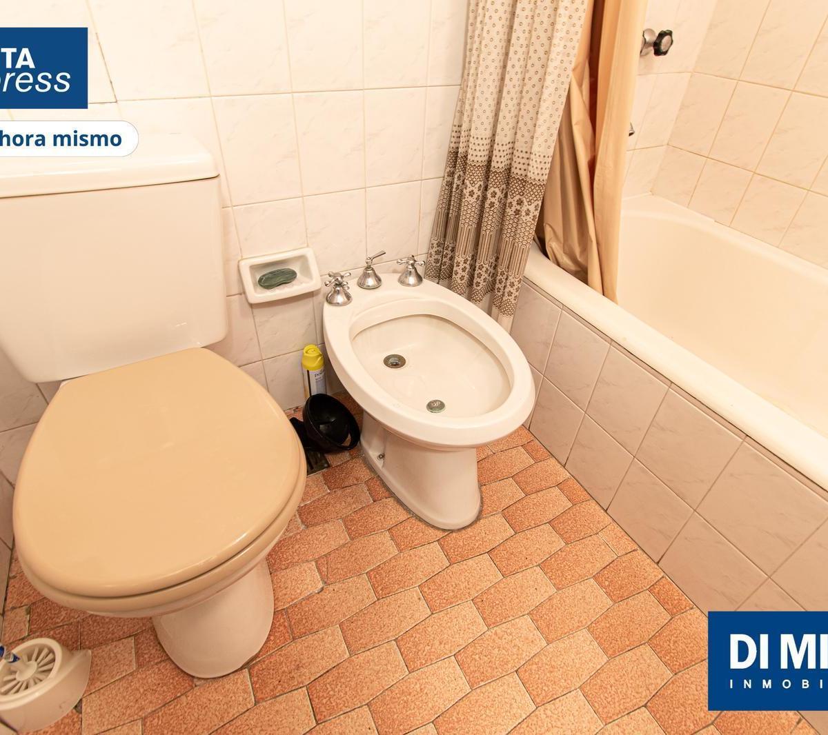 ¡Vivi La Amplitud de Dos Departamentos con un Gran Patio! Visitalo Express Hoy Mismo! 4