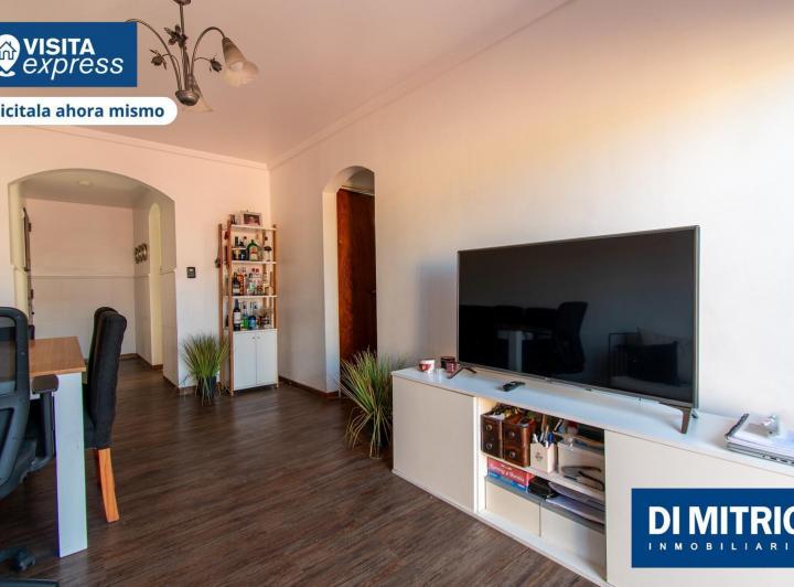 ¿Buscas una terraza para disfrutar de los veranos en familia? Este 4 ambientes es para vos! 3