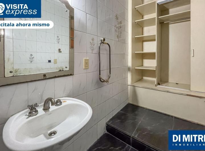Un PH unico, con mas de 10 ambientes para aprovechar cada espacio! Visitalo Express HOY mismo! 4