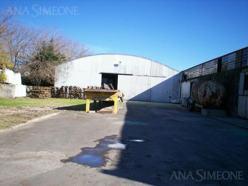 Complejo Industrial Cerrado a La Venta con Renta 5