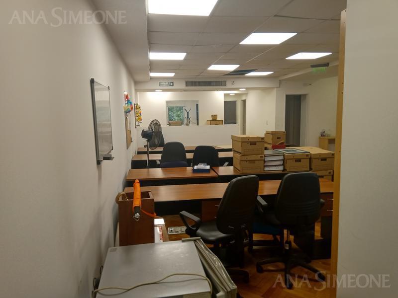 Foto de Edificio de Oficinas de 1500m2 totales, reciclado a nuevo sobre terreno, imagen 3
