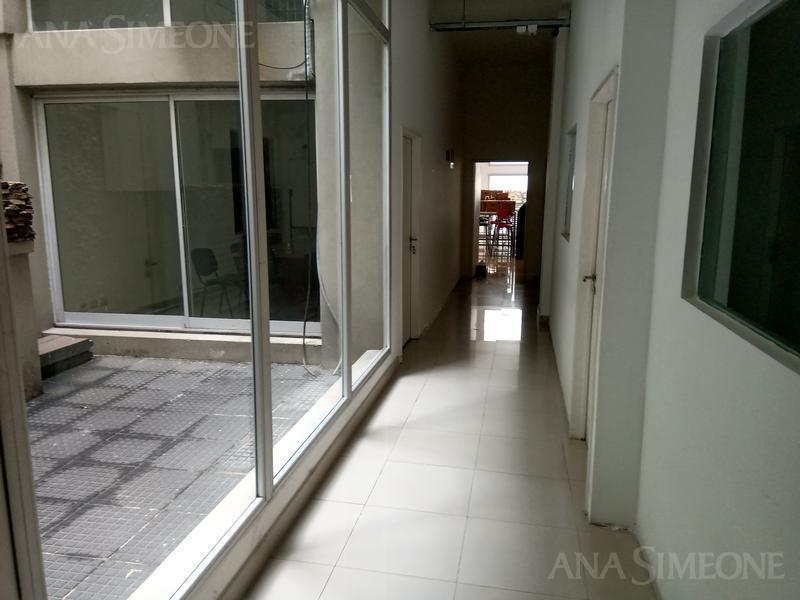 Foto de Edificio de Oficinas de 1500m2 totales, reciclado a nuevo sobre terreno, imagen 5