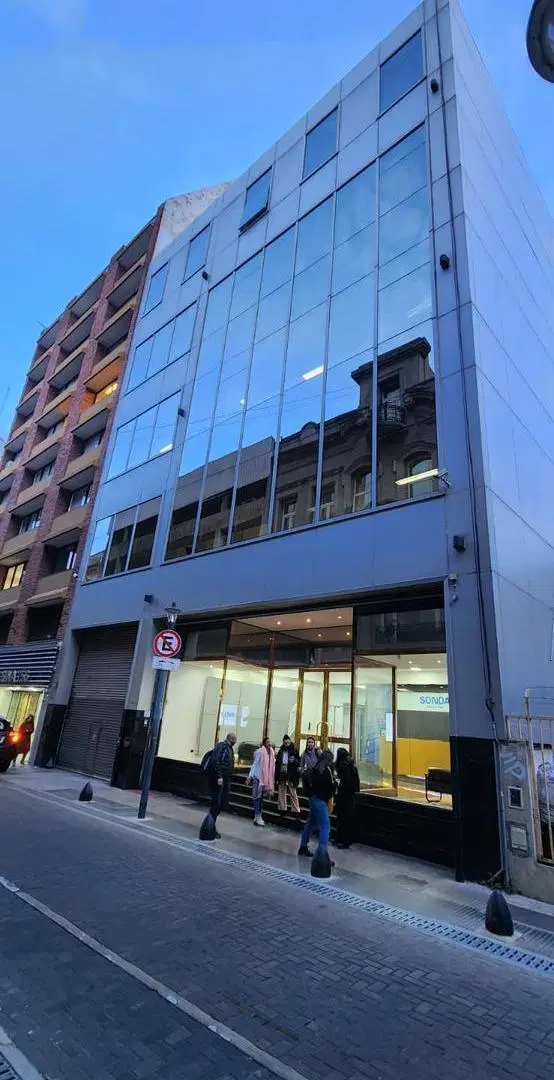 CABA, Centro, Microcentro, Monserrat - Alquiler o venta - Edificio comercial - Oficinas 1