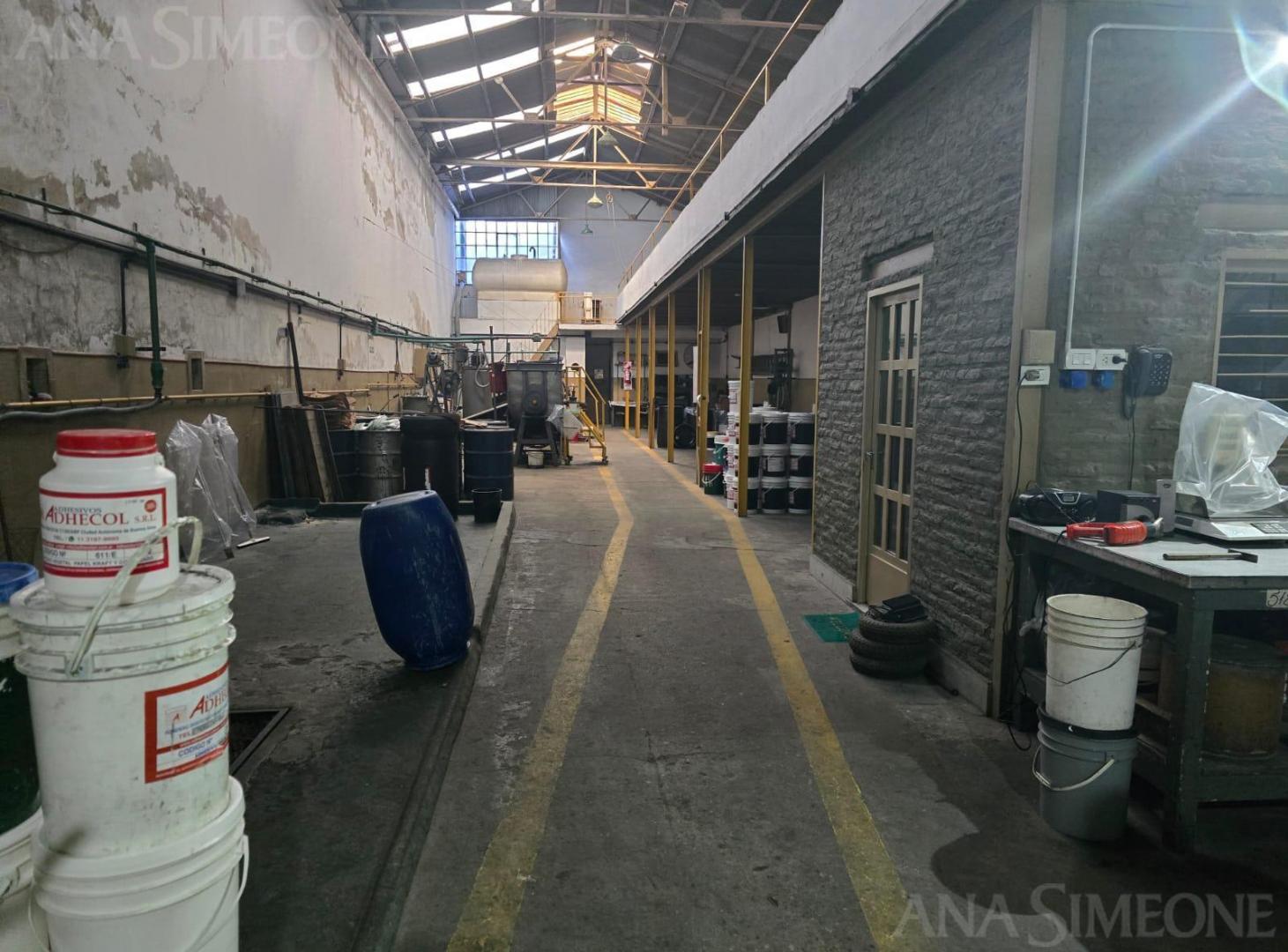 Foto de Nave Industrial - Alquiler - Parque Patricios, imagen 1