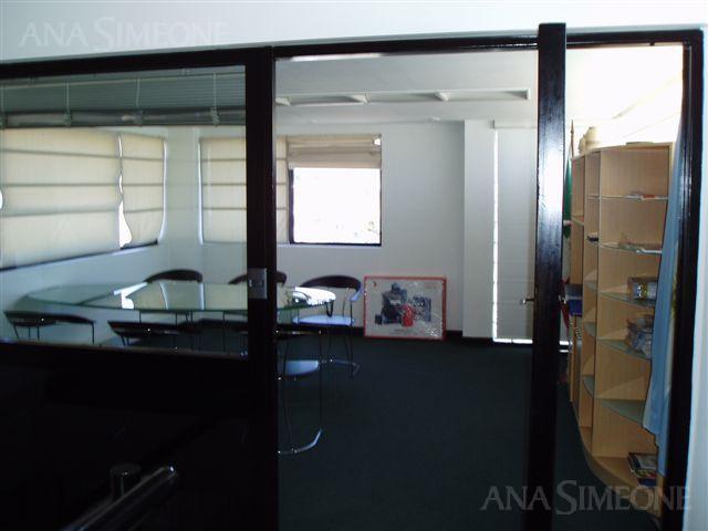 Foto de San Isidro - Martinez | Alquiler | Nave Industrial - Depósito con, imagen 4