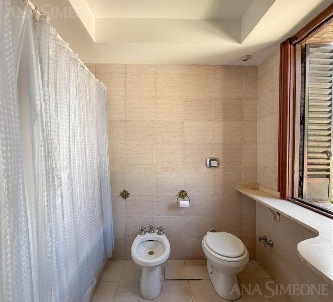 Foto de Casa en venta Martinez 7 ambientes con pileta, imagen 5