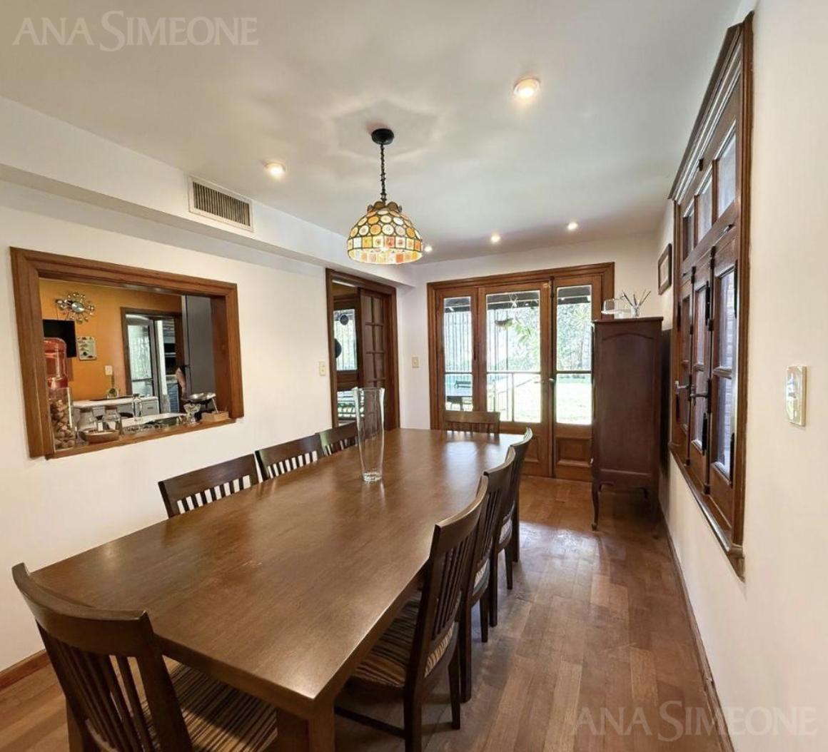 Foto de Casa en venta Martinez 7 ambientes con pileta, imagen 3