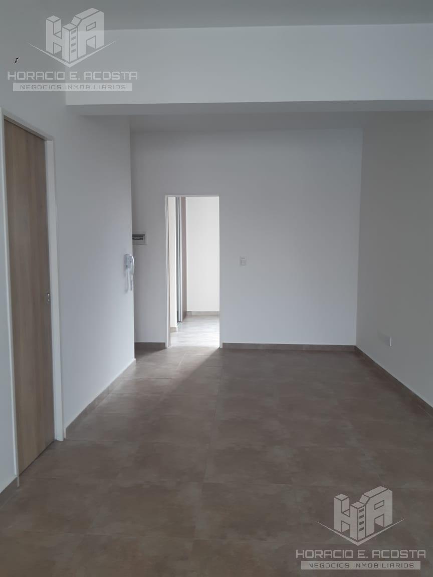 Unidad 2 Ambientes en Venta C/ Balcon 4