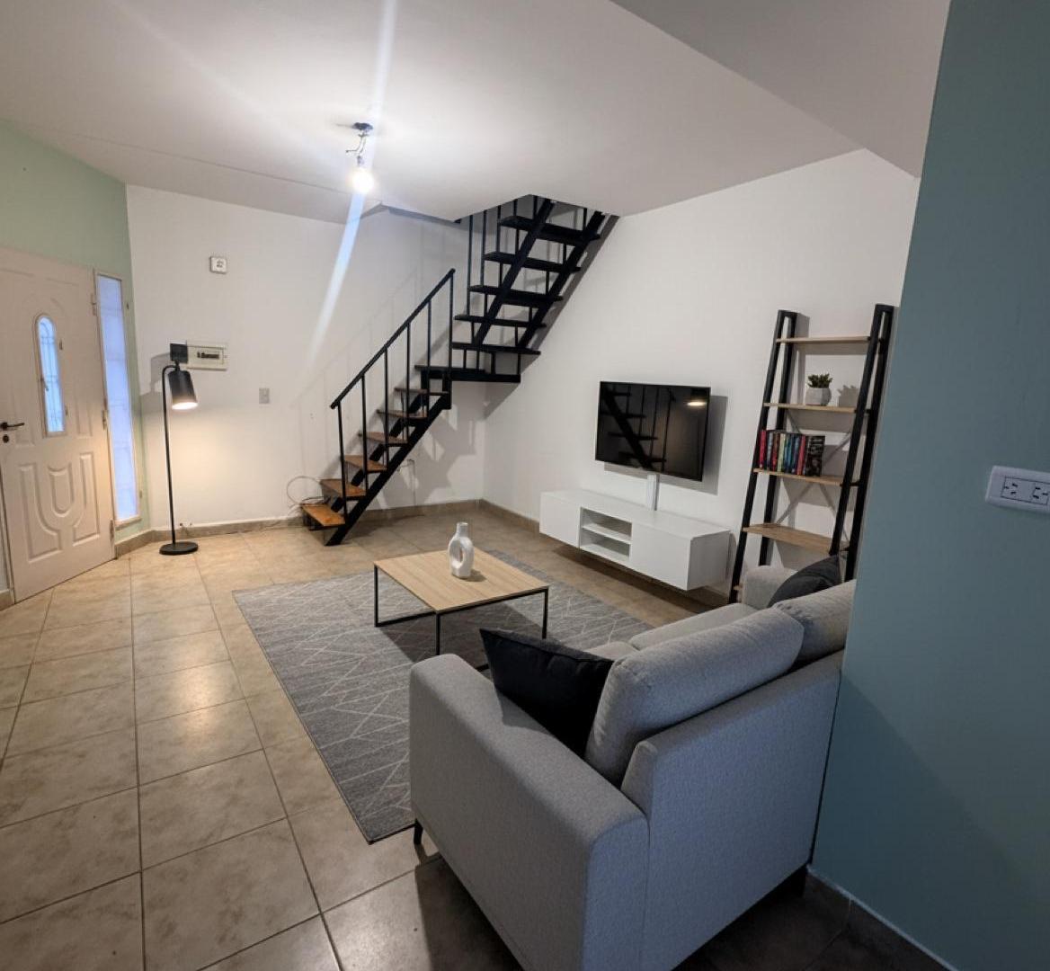 Foto de Casa 3 ambientes con cochera en Villa Bosch, imagen 1