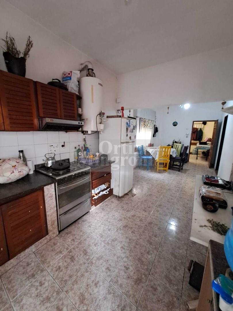 Casa en Venta Ubicado en Lomas de Zamora, G. B. a. Zona Sur 3