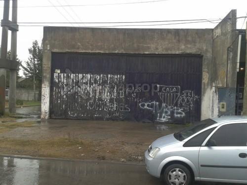 Depósito Galpón en Venta Ubicado en Lomas de Zamora, G. B. a. Zona Sur 2
