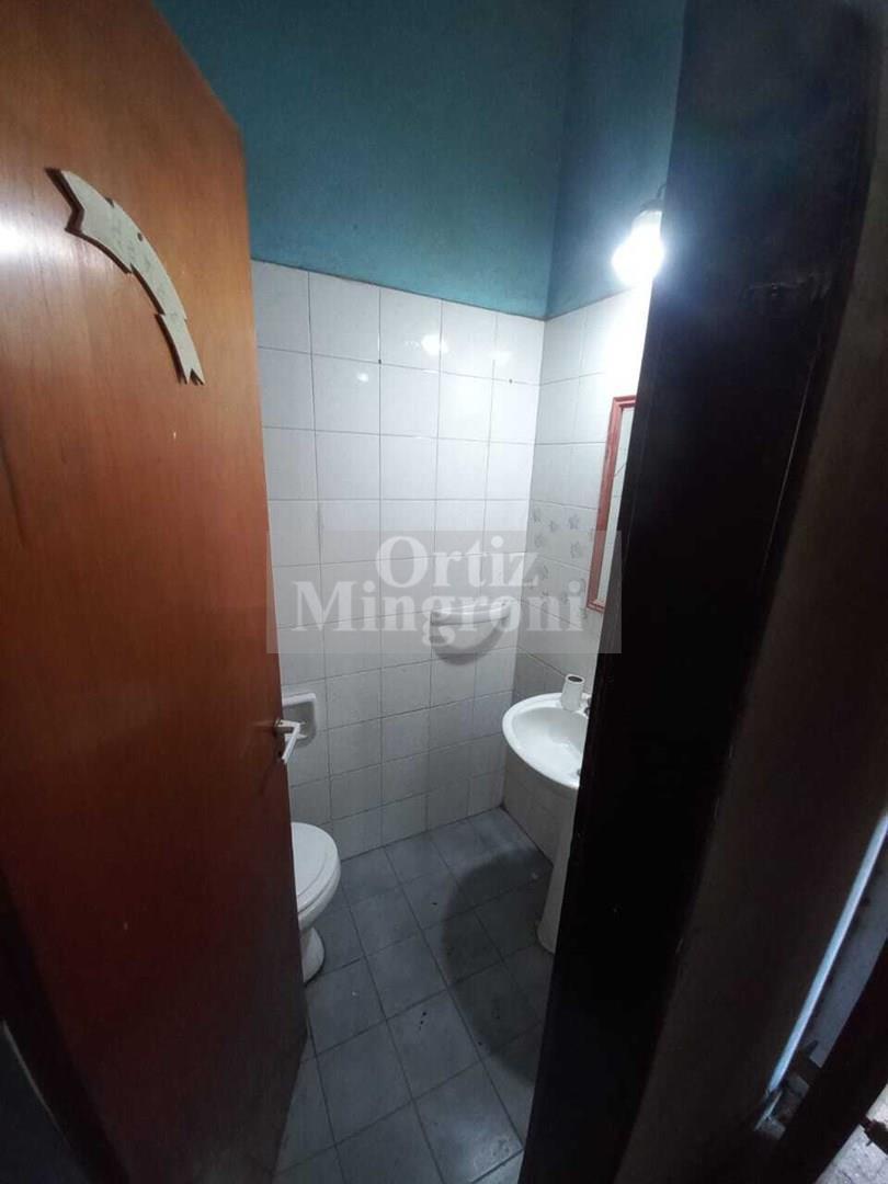 Depósito Galpón en Venta en Lomas de Zamora, G. B. a. Zona Sur, Argentina 3
