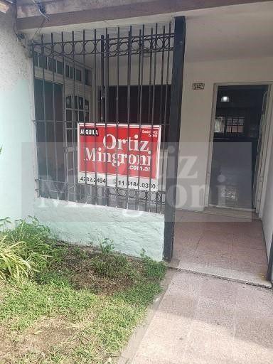 Casa Chalet  en Alquiler en Lomas de Zamora,  G.B.A. Zona Sur 3