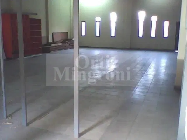 Depósito Galpón  en Alquiler en Lomas de Zamora, G.B.A. Zona Sur, Argentina 2