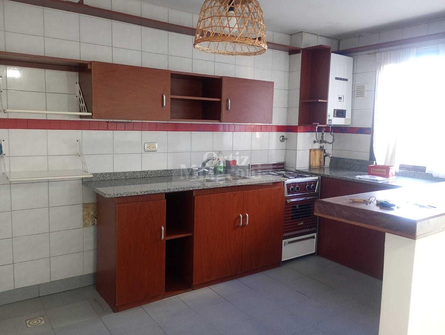 Foto de Departamento en Alquiler en Lanús, G.B.A. Zona Sur, Argentina, imagen 5