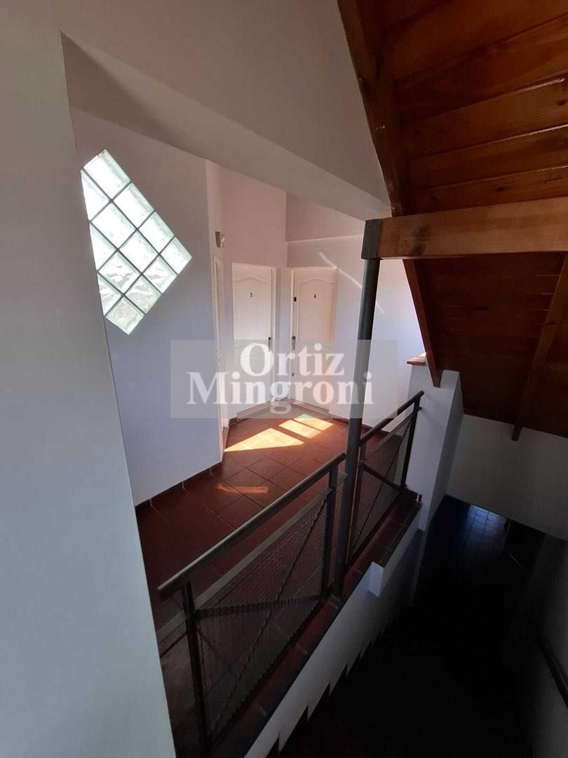 Foto de Departamento en Alquiler en Lomas de Zamora, G.B.A. Zona Sur, imagen 1
