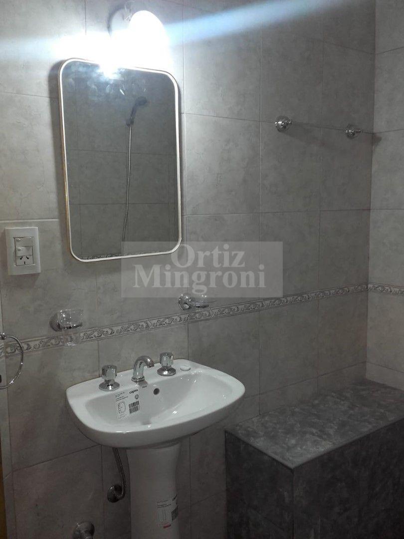 Foto de Casa en Alquiler en Lomas de Zamora, G.B.A. Zona Sur, imagen 3