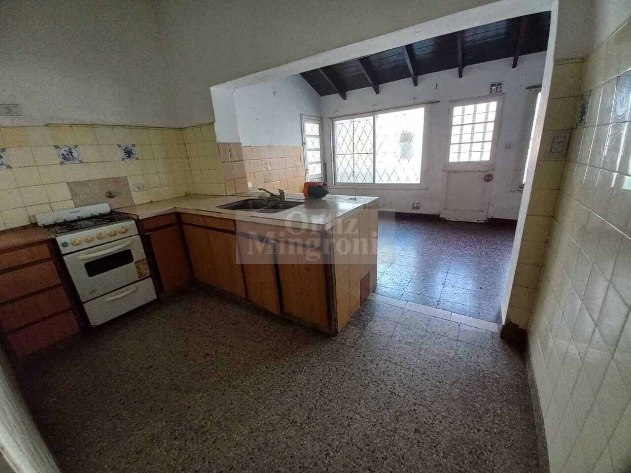 Foto de Casa Chalet en Alquiler en Banfield, Lomas de Zamora, G.B.A. Zona Sur, imagen 1