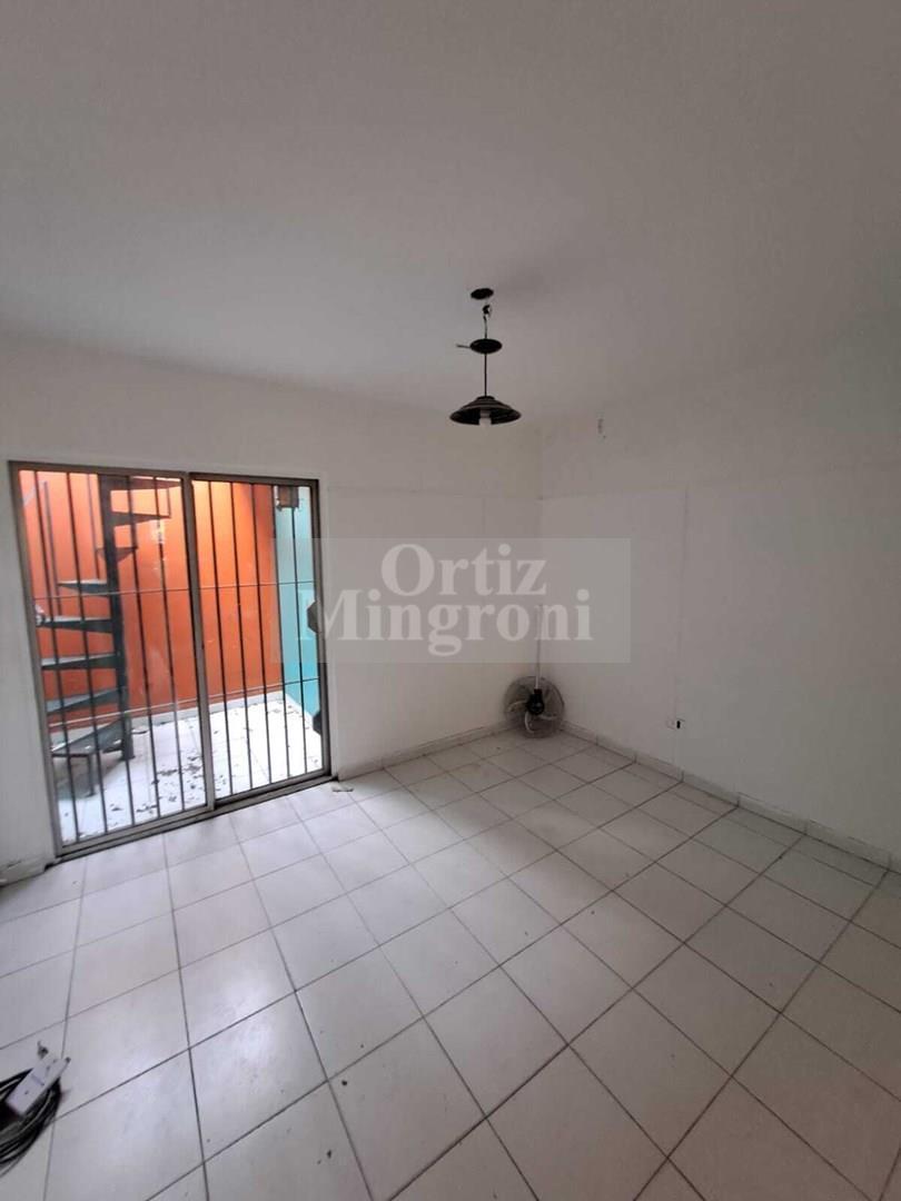 Foto de Departamento PH en Alquiler en Lomas de Zamora, G.B.A. Zona Sur, imagen 5