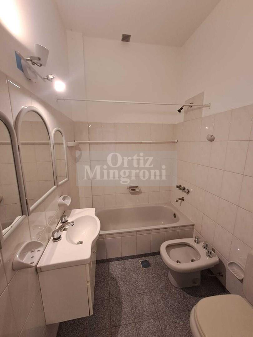 Foto de Departamento PH en Alquiler en Banfield, Lomas de Zamora, G.B.A. Zona, imagen 3