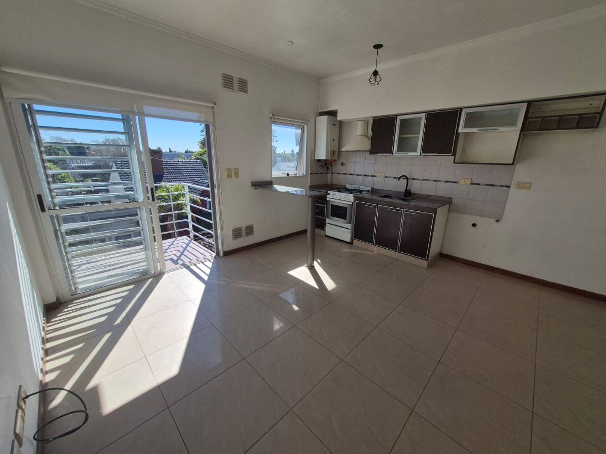 Foto de departamento de 2 amb con balcon al frente, imagen 1