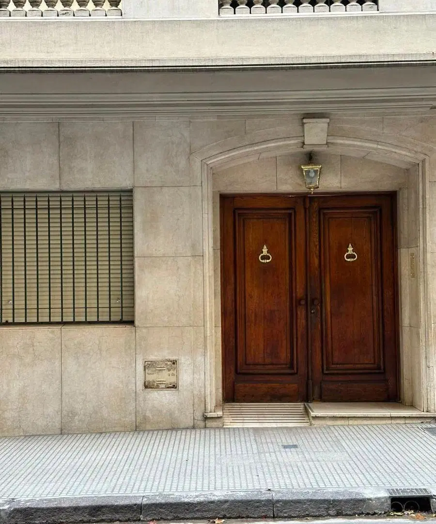 Increible departamento a un contrafrente y unico pulmon! 3