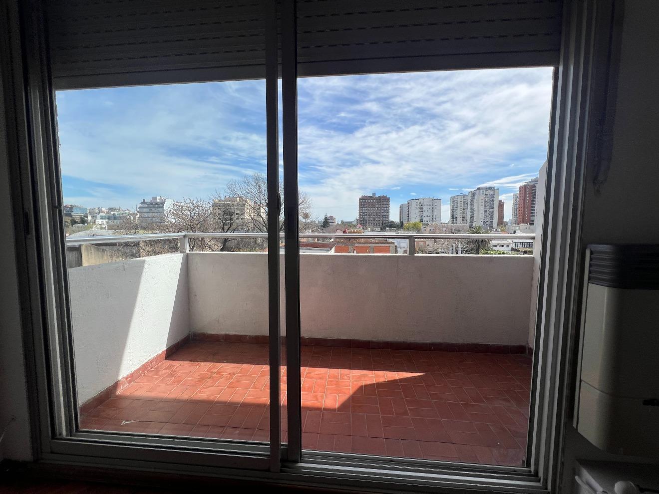 Foto de TRES AMBIENTES CON BALCON VISTA ABIERTA LUZ Y SOL, imagen 2